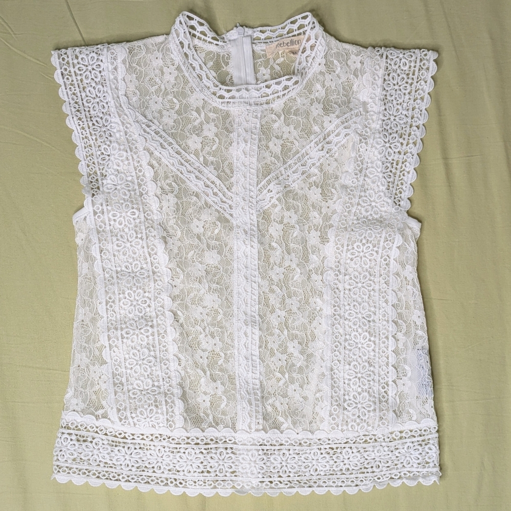 White Lace Sleeveless Top - Medium